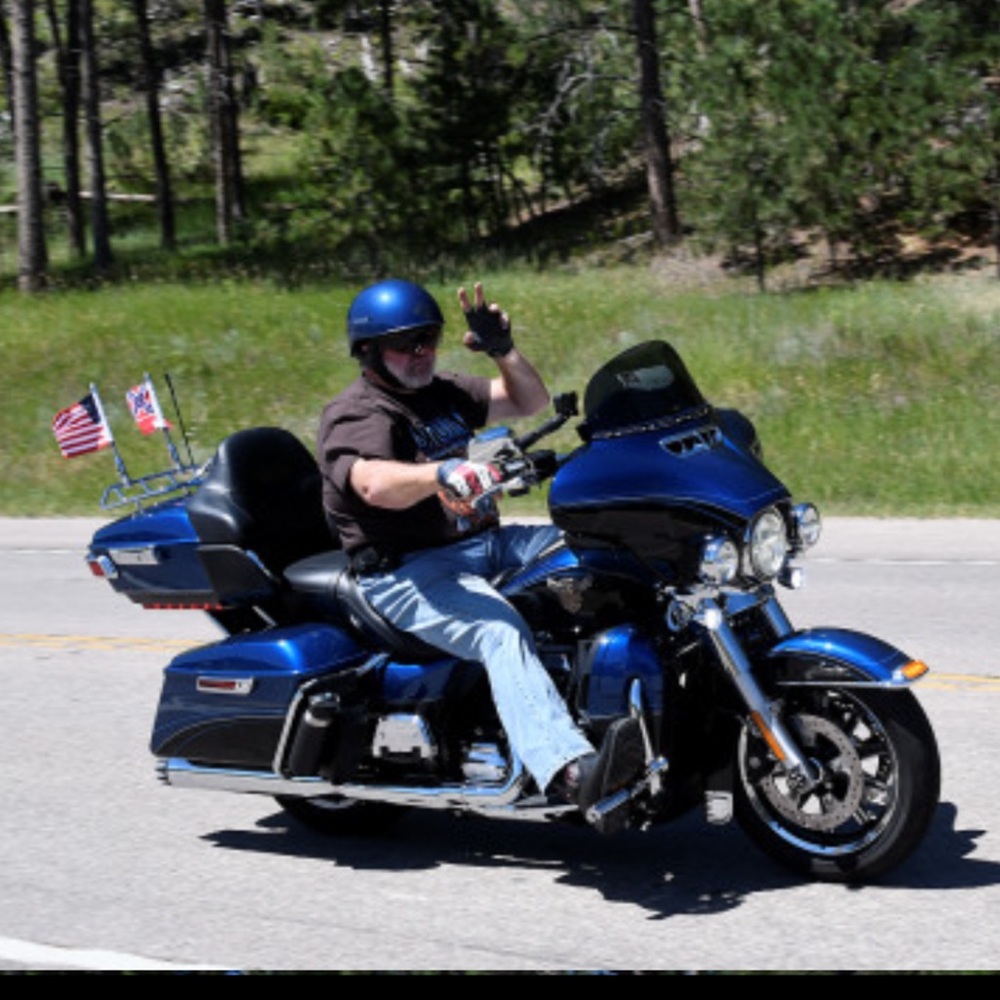 Meet your Posher, Dennis